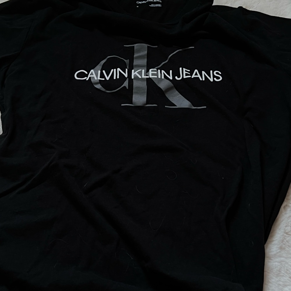 Calvin Kline black graphic tee